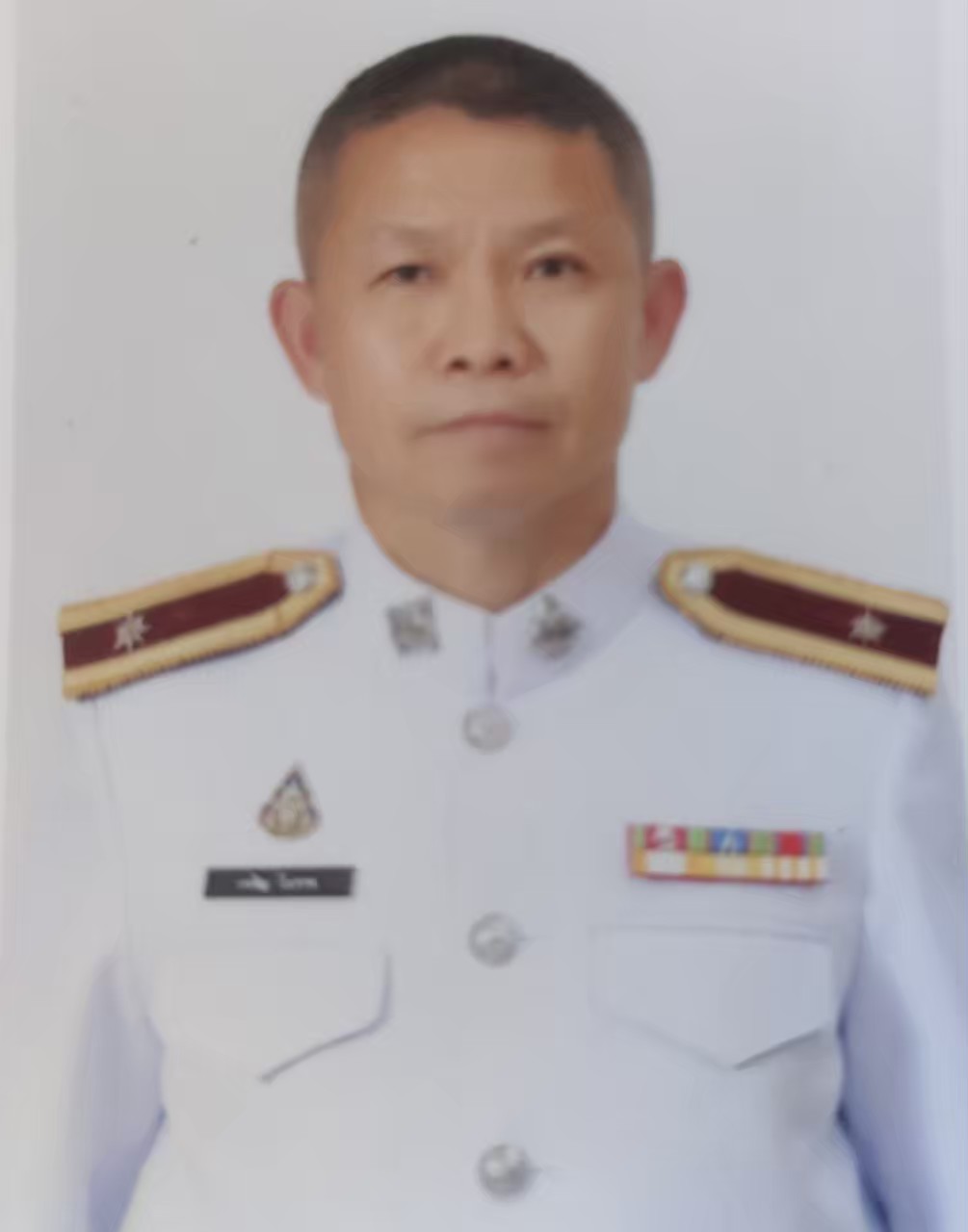เจริญ